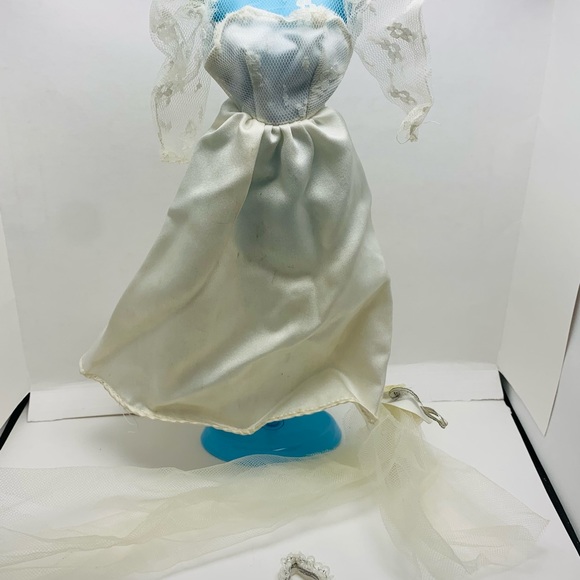 VINTAGE 1960S Mattel Barbie lot with accessories and complete outfit sets!! - Picture 10 of 12